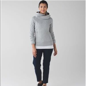 Lululemon Under Wraps Pullover Heathered Medium Grey size 8